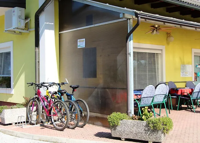 Lucija-terme 스마예스케토플리체